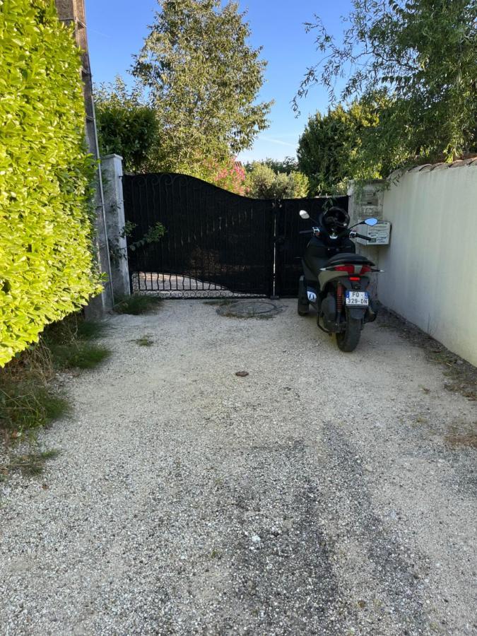 Villa Chaton LʼIsle-sur-la-Sorgue Zewnętrze zdjęcie