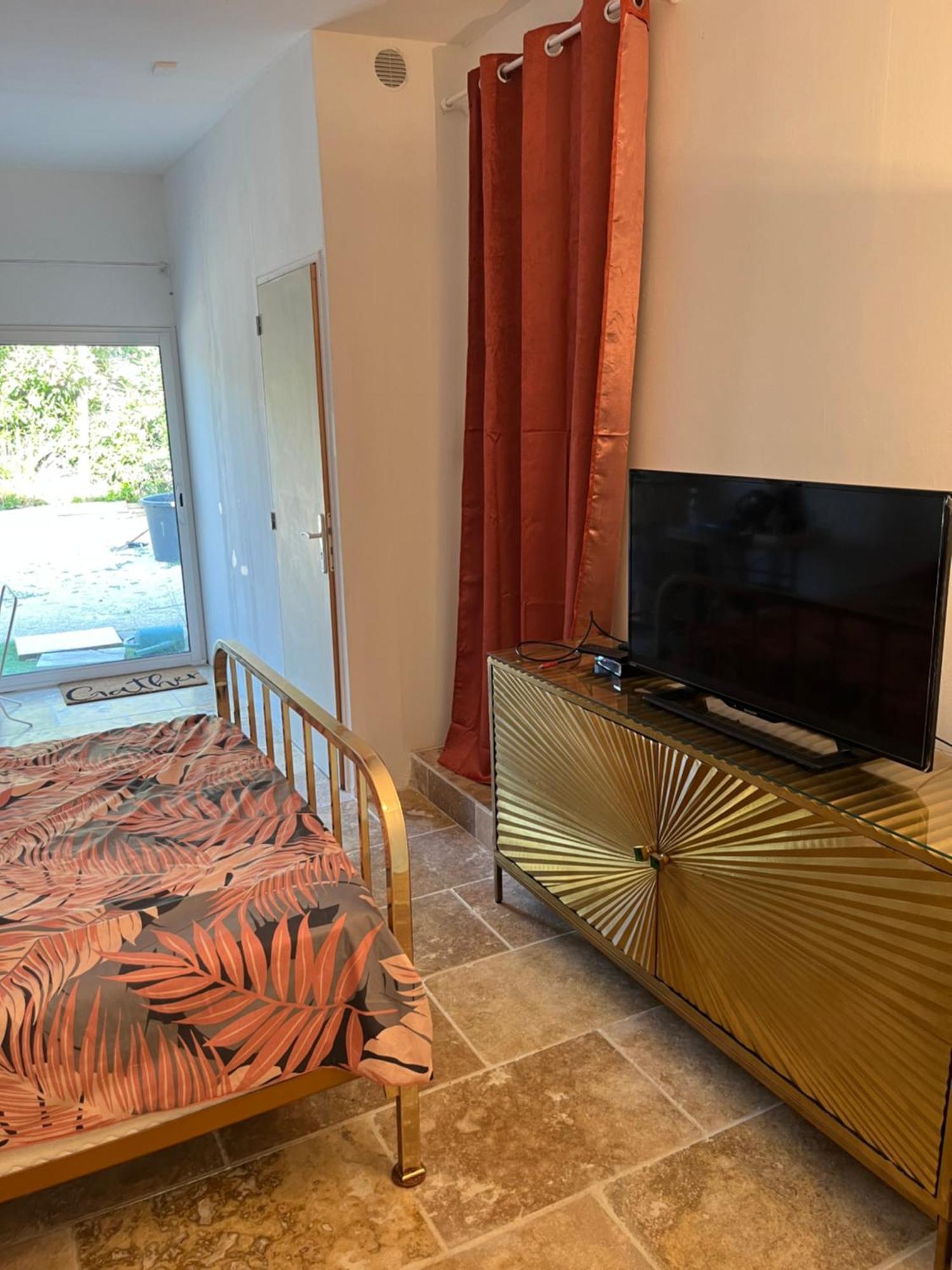 Villa Chaton LʼIsle-sur-la-Sorgue Zewnętrze zdjęcie